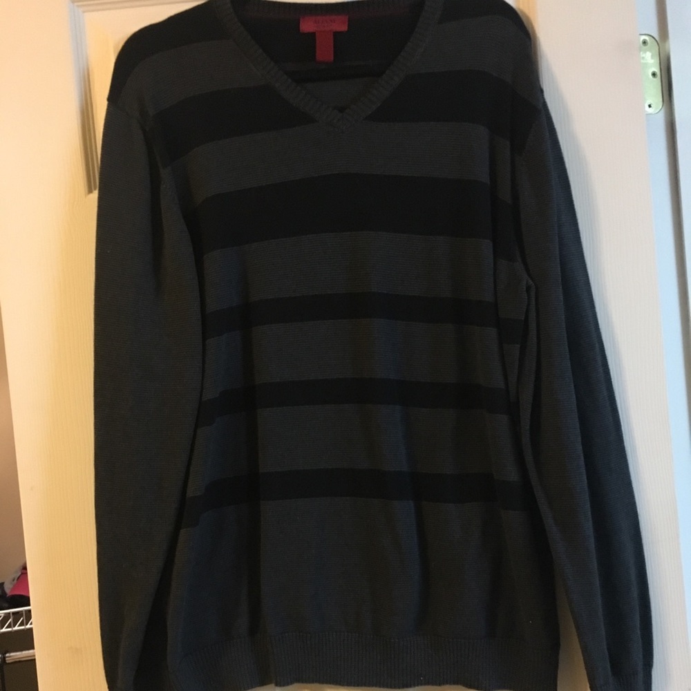Alfani Men’s grey and black striped sweater